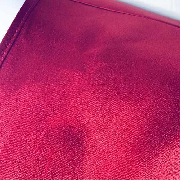 VALENTINO Intimo Red Nightgown & Robe - Picture 14 of 15